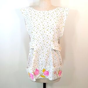VTG cotton handmade apron top embroidered flowers, open buttoned sides. XL